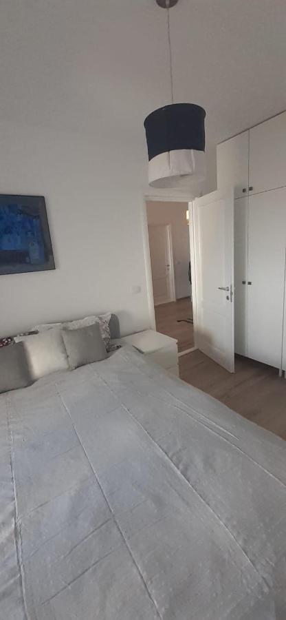 Apartament Central. Bloc Nou. Apartman Bákó Kültér fotó